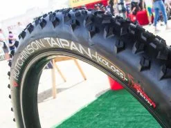 HUTCHINSON Taipan Koloss Pneu Souple Tubeless Ready - 29 X 2,6 Pouces -Promos Vtt Boutique hutchinson taipan koloss pneu souple tubeless ready 29 x 26 pouces 2