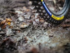 MICHELIN DH Mud Magi-X Pneu Rigide - 27,5 X 2,4 Pouces -Promos Vtt Boutique michelin dh mud magi x pneu rigide 275 x 2 pouces 5