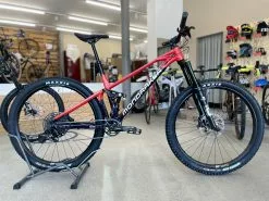 MONDRAKER Foxy R VTT All-Mountain Deep Purple / Flame Red 2022 12 MONDRAKER Foxy R VTT All-Mountain Deep Purple / Flame Red 2022 -Promos Vtt Boutique mondraker foxy r vtt all mountain deep purple flame red 2022 3